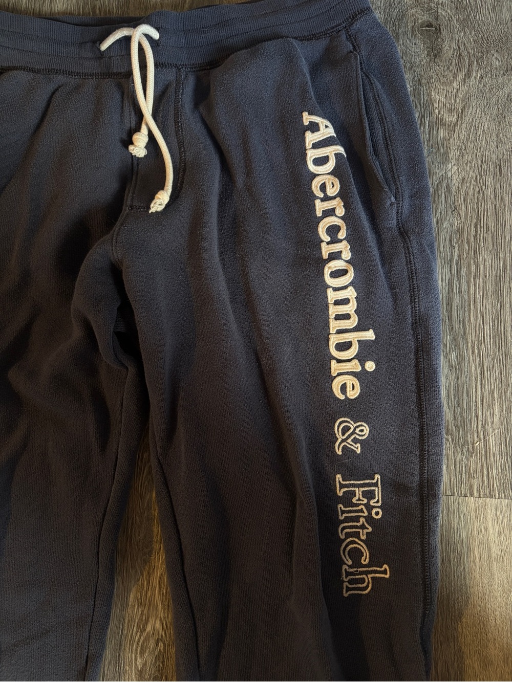 Abercrombie & Fitch Men's Navy Logo Sweatpants (Size Medium) - Picture 2 of 4